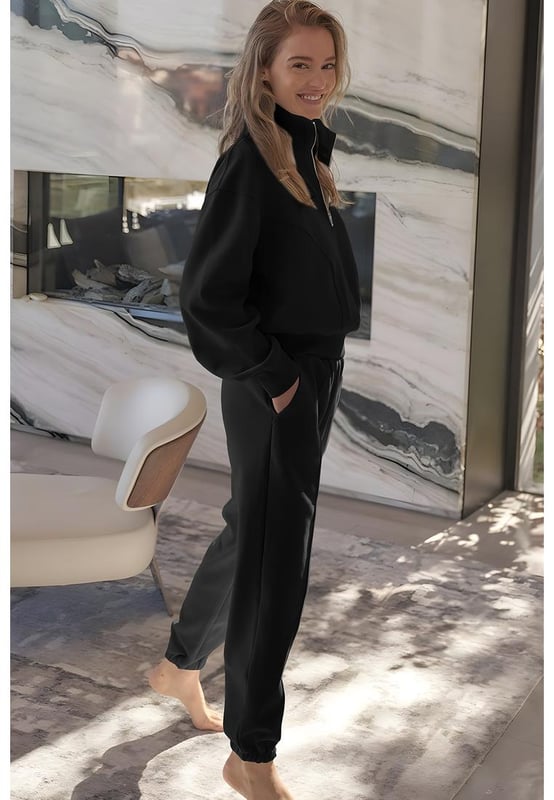 Our styles are designed with a trendy fitted look in mind following an international size standard. For the best fit we suggest choosing one size up from your usual. Be sure to check our sizing chart to find your perfect match!
  Stylish choice for athleisure looks
  Half zip pullover top adds a modern design element
  Relaxed fit for freedom of movement
  Ideal for workouts or lounging
  Joggers with elastic waist for comfort and secure fit
  Designed for comfort and ease in everyday wear
Material: 50% Polyester 50% Cotton
