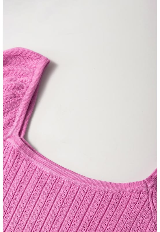 Our styles are designed with a trendy fitted look in mind following an international size standard. For the best fit we suggest choosing one size up from your usual. Be sure to check our sizing chart to find your perfect match!
  Graceful square neckline
  Playful wide sleeves
  Slim fit silhouette
  Textured knit fabric with unique patterns
  Highlighted sexy curve
Material: 100% Viscose