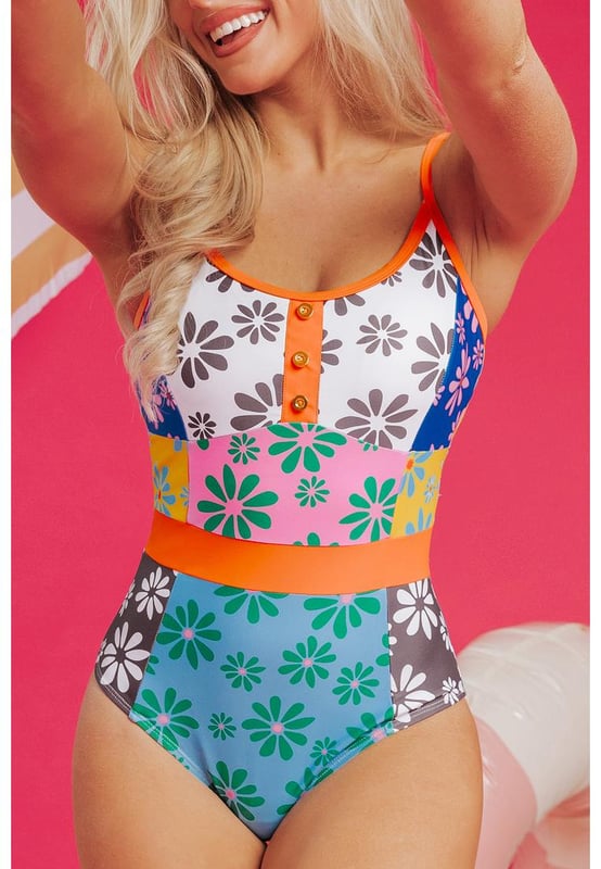 Our styles are designed with a trendy fitted look in mind following an international size standard. For the best fit we suggest choosing one size up from your usual. Be sure to check our sizing chart to find your perfect match!
  Color
  blocked design with Brazil
  inspired florals
  Contrasting trim for added detail
  Adjustable spaghetti straps for a customizable fit
  Built
  in shelf bra for support and comfort
  Ideal for summer vacation
  Available in sizes S to 2XL with high elasticity
Material: 85% Polyester 15% Elastane