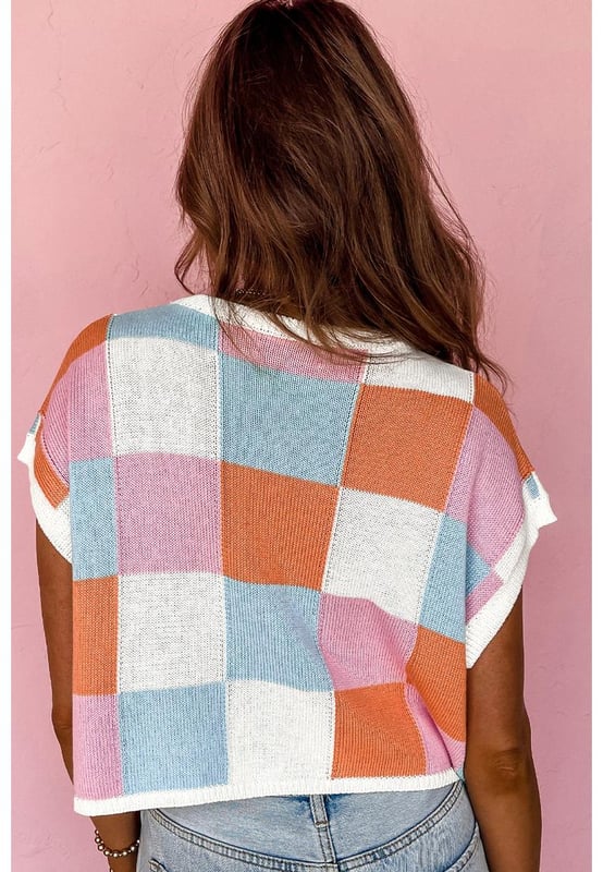 Nuestros estilos están diseñados con un look ajustado y moderno, siguiendo un estándar de tallas internacional. Para el mejor ajuste, te sugerimos elegir una talla más de la habitual. ¡Asegúrate de revisar nuestra tabla de tallas para encontrar tu combinación perfecta!
  Top ligero de punto con un ajuste cuadrado
  Diseño a la moda y relajado
  Estampado a cuadros ideal para estilos variados
  Estilo de mangas escalonadas con un toque romántico
  Combina bien con jeans para un look casual y chic
Material: 100% Viscosa