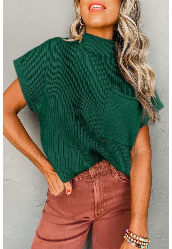 Short sleeve sweater
  Ribbed knit texture
  Patch pocket detail
  High
  quality materials
  Versatile design
  Suitable for all genders