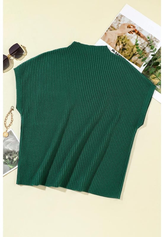 Short sleeve sweater
  Ribbed knit texture
  Patch pocket detail
  High
  quality materials
  Versatile design
  Suitable for all genders