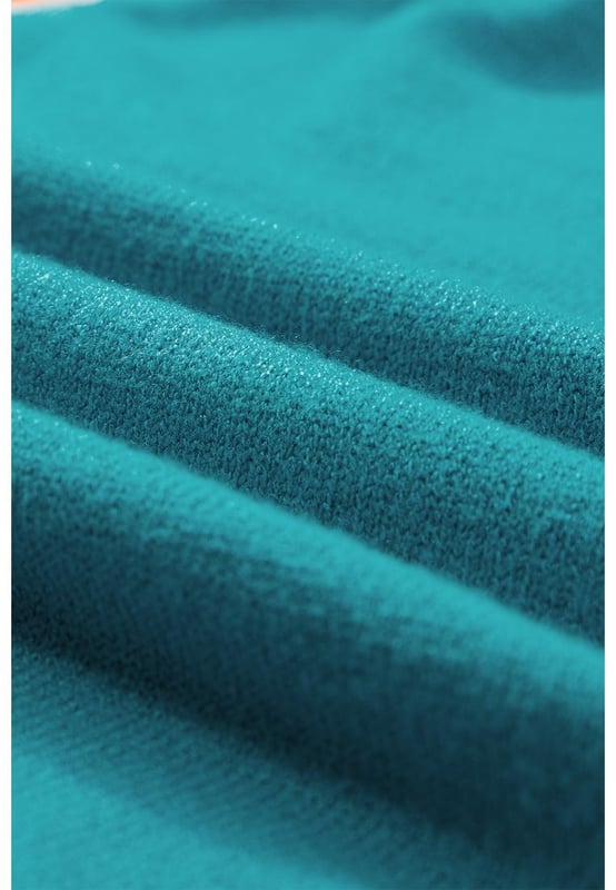 Nuestros estilos están diseñados con un look ajustado y moderno en mente, siguiendo un estándar de tallas internacional. Para el mejor ajuste, sugerimos elegir una talla más de la habitual. ¡Asegúrate de consultar nuestra tabla de tallas para encontrar tu coincidencia perfecta!
  Color turquesa
  Mangas femeninas con volantes
  Cuello de tripulación y mangas en contraste
  Estilo de ajuste relajado
  Adecuado para climas cálidos
  Material de punto
  Estilo chic para todas las estaciones