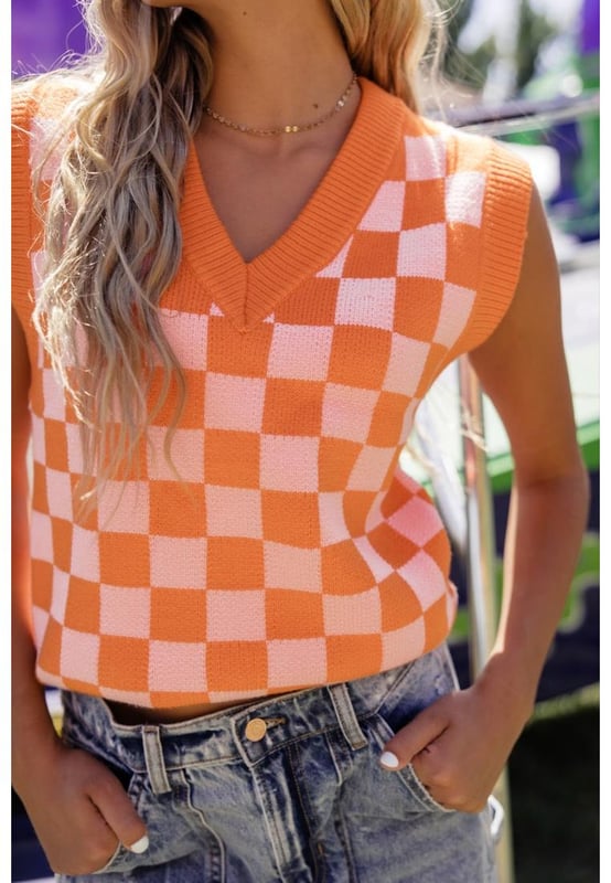 Azura Exchange Russet Orange Checkered V Neck Knitted Sweater Vest Classic and timeless plaid pattern
Lightweight sleeveless design
Knitted construction for warmth and comfort
Regular fit for a comfortable and relaxed silhouette
High elasticity
Available in both CM and INCH size chart
Material: 50% Viscose 28% Polyester 22% Polyamide