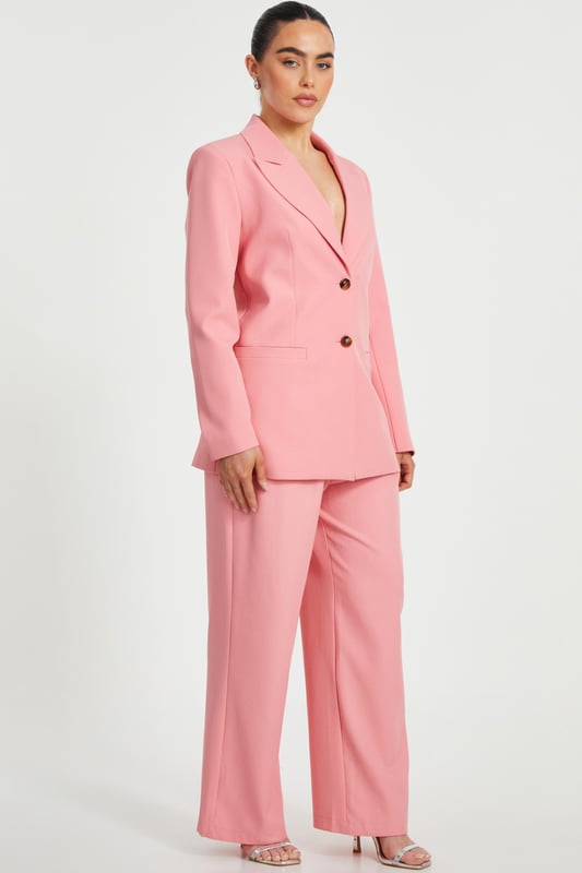 - Woven finish - Lapel neckline - Single breasted - Long sleeves - Model height: 5'3" - Model wears uk 6 / us 2 / eur 34 - Always check the wash care label - Cool hand wash with mild detergent