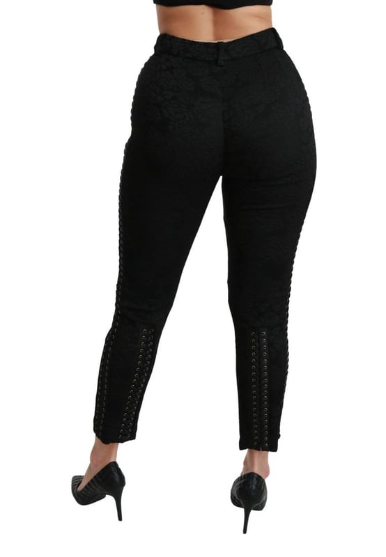 Merk: Dolce & Gabbana
  Conditie: Gloednieuw met tags
  Authenticiteit: 100% authentiek
  Model: Skinny broek met hoge taille
  Materiaal: 50% polyester 23% acetaat 15% viscose 10% zijde 2% elastaan
  Kleur: Zwart brokaat
  Gulp: Rits
  en knoopsluit
