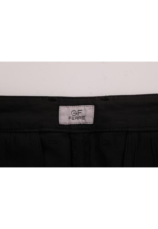 Absolutely stunning 100% Authentic brand new with tags
  Slim fit
  Two front pockets and two back pockets
  Zipper fly closure
  Logo details
  Made in Italy
  Material: 97% Cotton 3% Elastane
  Gender: Men
