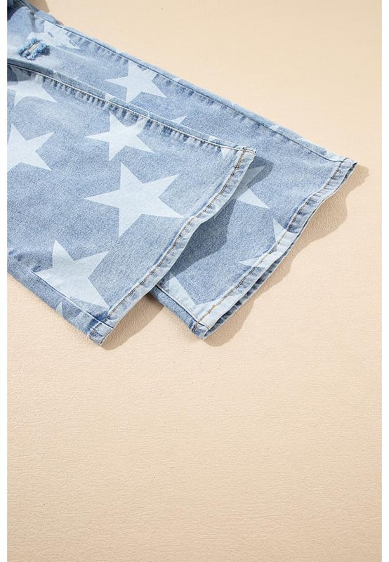 Stylish star printed design for a trendy look
  Multiple buttons add unique detail to the jeans
  Slit knee and destroyed design for a bold statement
  Perfect for combining with a variety of tops and shoes
  Available in plus sizes
Material: 72% Cotton 26% Polyester 2% Elastane