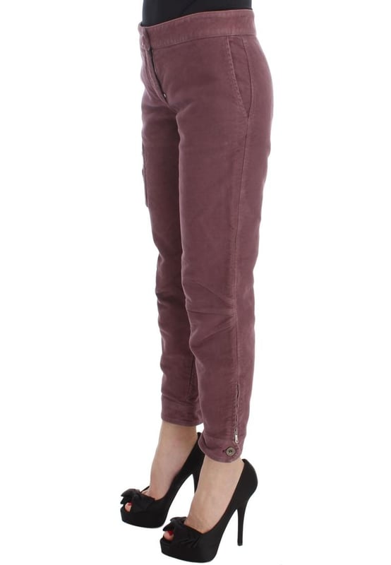Brand new Ermanno Scervino cargo capri cropped pants in Bordeaux
  Made in Italy
  Material: 100% cotton
  Cargo style
  Cropped length
  Tags included
  Color: Bordeaux