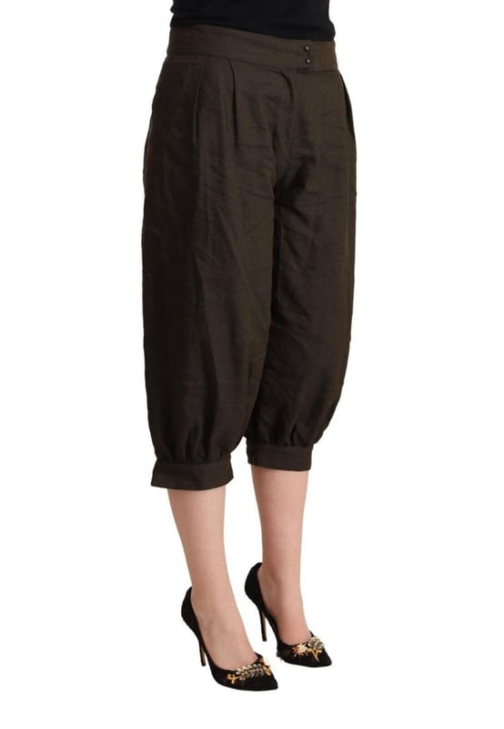 GF Ferre Women's Brown Viscose Cropped Harem Pants Brand: GF FERRE
Mid waist cropped harem pants
Color: Brown
Zipper and button closure
Logo details
Made in Italy
Material: 48% Viscose 35% Polyester 12% Virgin Wool 5% Metal
Quality and craftsmanship