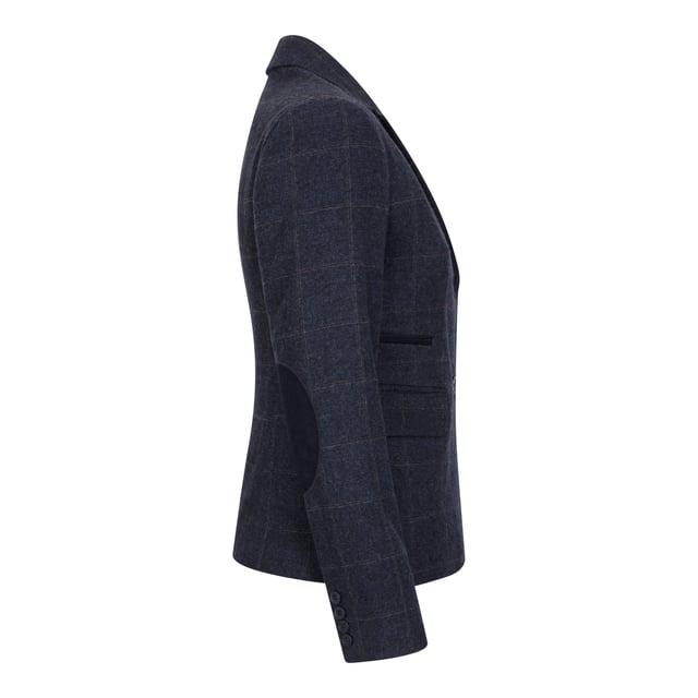 Dieser elegante und zeitlose Damenblazer ist in einem luxuriösen marineblauen Tweed-Karomuster gefertigt. Gefertigt aus einer hochwertigen Wollmischung bietet der Blazer die perfekte Balance aus Komfort, Strapazierfähigkeit und elegantem Stil – ideal für geschäftliche und legere Anlässe. Der vollständig gefütterte Blazer verfügt über eine Zwei-Knopf-Front, zwei Pattentaschen, einen Schlitz hinten und markante Ellbogenflicken, die ihm einen Hauch von traditionellem Charme verleihen. Elegantes Design: Klassisches marineblaues Karomuster für einen eleganten und vielseitigen Look. Blazerdetails: Zwei-Knopf-Verschluss, Ellbogenflicken, Pattentaschen, Schlitz hinten und durchgehendes Futter. Hochwertiges Material: Hochwertige Mischung aus 50 % Wolle, 35 % Polyester und 15 % Viskose. Elegant-legere Vielseitigkeit: Ideal für Business, Büro oder den gehobenen Alltagslook.