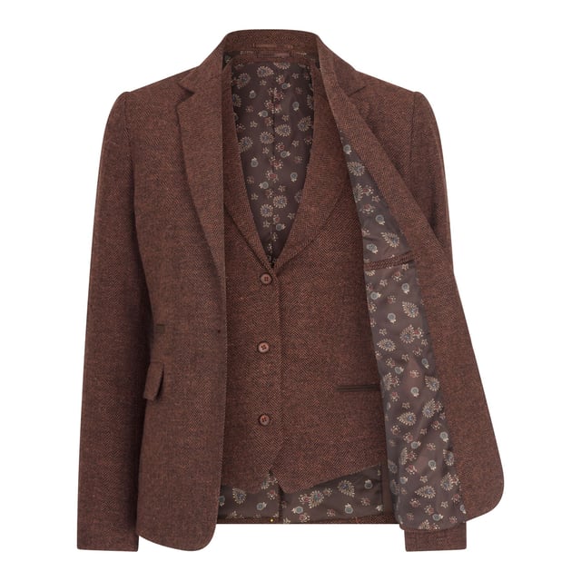 Add timeless charm to your wardrobe with this elegant Women’s Rust Brown Blazer. Designed with classic vintage-inspired elements, the blazer includes a stylish notch lapel, single-button fastening, and decorative pockets. Crafted from a premium wool blend in a sophisticated Rust Brown hue, this set offers a flattering tailored fit and can be worn together or styled separately for multiple outfit options. Ideal for both formal and smart casual occasions, this versatile ensemble combines comfort, elegance, and traditional style.
Elegant Rust Brown Colour: Sophisticated tone that complements various outfits and occasions
Tailored Fit: Designed to flatter the figure while ensuring comfort throughout the day
High-Quality Fabric: Blended with wool for warmth and durability with a soft finish