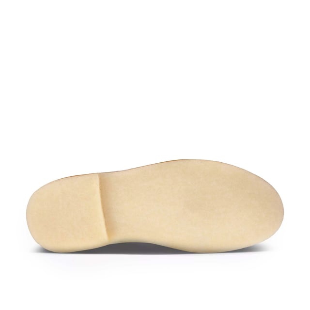 Especificaciones: Zapatos de vestir en gamuza de primera calidad, con la icónica suela de crepé de origen sustentable y etiqueta de cuero con el logo de Clarks grabado Parte superior: Gamuza Cordones: Con cordones Tipo de suela: Suela con tacón elevado