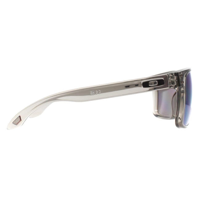 Oakley Square Mens Grey Ink Prizm Jade Polarised Holbrook XL  Sunglasses is simply a larger lensed version of the best-selling Holbrook model for extended coverage. They still have a retro look in this vintage style designed by snowboarding superstar Shaun White but with the awesome engineering and design that is the Oakley norm.