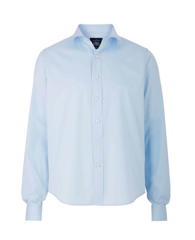 A beautifully soft sky blue slim fit shirt. Made from a cotton twill fabric designed to soften with each wash and tailored for a flattering fit. Cut to a shorter length so it can be worn untucked. Curl resistant cutaway collar, with an integral and removable collar stay.