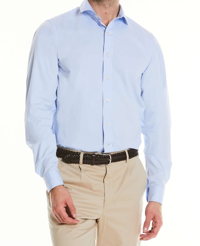A beautifully soft sky blue slim fit shirt. Made from a cotton twill fabric designed to soften with each wash and tailored for a flattering fit. Cut to a shorter length so it can be worn untucked. Curl resistant cutaway collar, with an integral and removable collar stay.