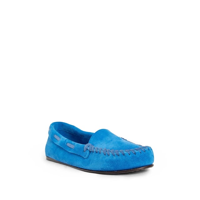 - Composición: 100% cuero de becerro - Interior: Cuero - Plantilla: Cuero - Suela: Cuero - Punta redonda - Detalle de cuero - Plantilla con marca - Efecto ante - Diseño sin cordones - Hecho en Italia - Género: MUJERES -
