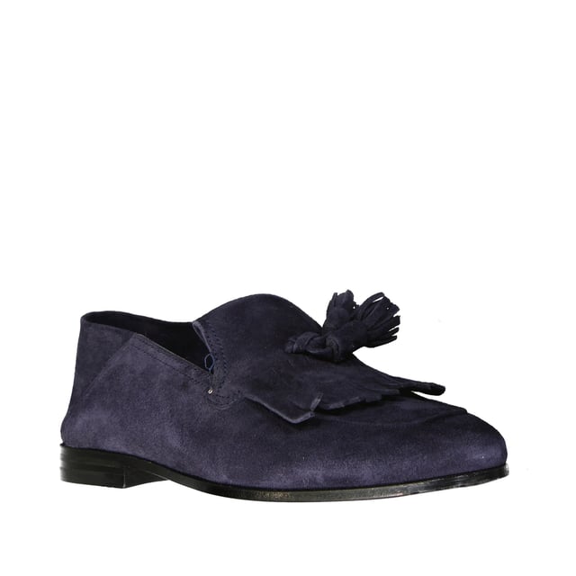 - Composición: 100% piel de becerro - Interior: Piel - Plantilla: Piel - Suela: Caucho - Puntera redonda - Slip on - Detalles de flecos en la parte superior - Made in Italy - Gender: HOMBRE -