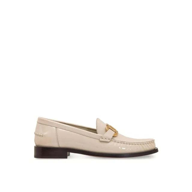 - Composición: 100% piel de becerro - Interior: Piel - Plantilla: Piel - Suela: Piel - Puntera redonda - Efecto charol - Logotipo dorado - Slip-on design - Made in Italy - Gender: MUJER -