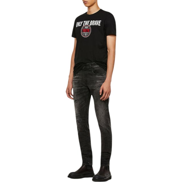 DIESEL T DIEGOS K35 Mens T Shirt Crew Neck Short Sleeve Casual Summer Cotton Diesel Men’s T-Shirt
Style Name: T DIEGOS-K35
Made in Cambodia
100% Cotton
Crew neck
Short Sleeve
Slim fit
Summer Tees
Logo with Details Print on front
Machine Wash