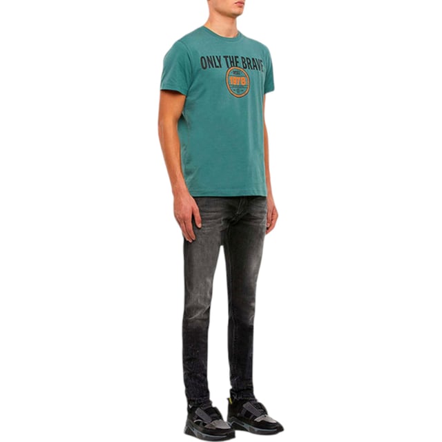 Diesel Men’s T-Shirt
Style Name: T DIEGOS-K35
Made in Cambodia
100% Cotton
Crew neck
Short Sleeve
Slim fit
Summer Tees
Logo with Details Print on front
Machine Wash