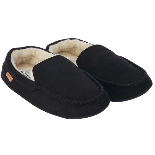 Upper: Textile. Lining: Textile. Insole: Cushioned. Outsole: Rubber, Synthetic. Pull Tab. Flat. Design: Logo, Plain. Toe Style: Round. Fastening: Slip-on.