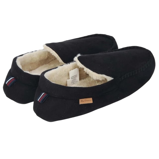 Upper: Textile. Lining: Textile. Insole: Cushioned. Outsole: Rubber, Synthetic. Pull Tab. Flat. Design: Logo, Plain. Toe Style: Round. Fastening: Slip-on.