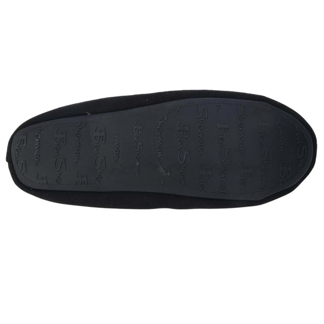 Upper: Textile. Lining: Textile. Insole: Cushioned. Outsole: Rubber, Synthetic. Pull Tab. Flat. Design: Logo, Plain. Toe Style: Round. Fastening: Slip-on.
