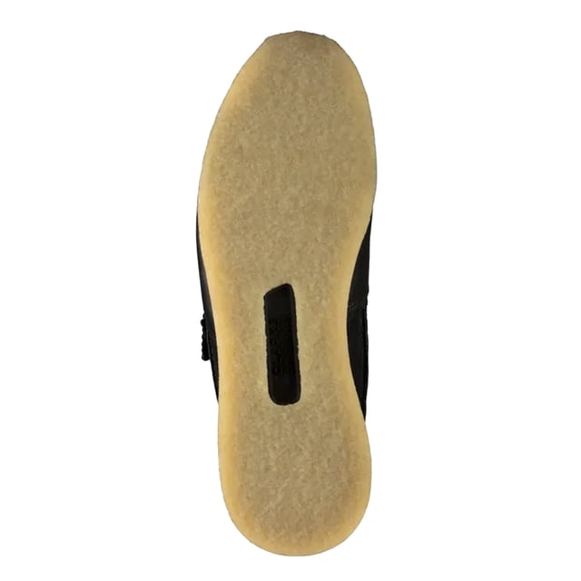 Marke: Clarks. Obermaterial: Leder, Perforiert. Futterstoff: Lammfell, Weich. Laufsohle: Krepp, EVA. Ösen: 7. Gewebetechnik: Flexibel, Leicht. Absatz: Flach. Niedrig geschnitten. Design: Unifarben. Zehenstil: Rund. Zum Schnüren.