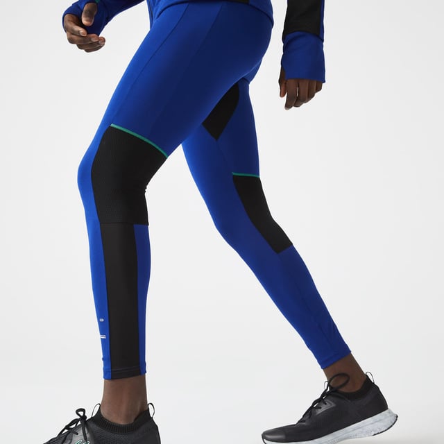 Men's Lacoste SPORT Leggings - Recycled stretch interlock and mesh - Elasticised waistband - Small pockets for keys on inside  contrast flat stitching  branding on ankle - Tight fit- Tone-on-tone silicone crocodile on hip- Ref: XH1045-PHK