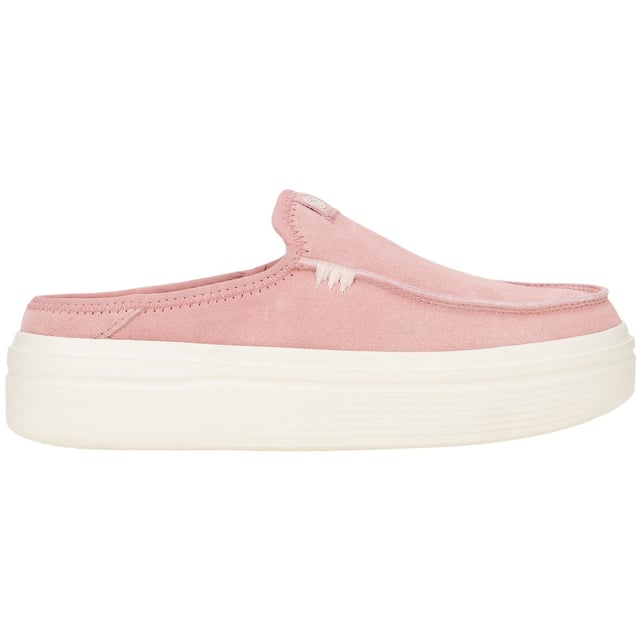 Crafted in suede and with a light-as-air platform outsole, Austin Lift Classic keeps your style riding high. Complete with a raised heel and four wear-anywhere colours.