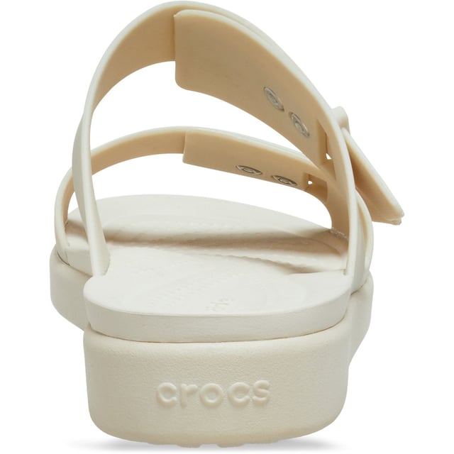 De twee verstelbare banden op de Brooklyn Sandal Low Wedge bieden je een uitstekende pasvorm en veelzijdige styling. De lichtgewicht constructie en comforttechnologie van Crocs Brooklyn stellen je in staat om vol vertrouwen van werk naar ontspanning te gaan, zonder gedoe.