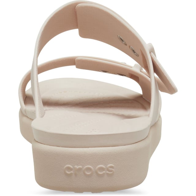 The two adjustable straps on the Brooklyn Sandal Low Wedge provide you with excellent fit and versatile styling. Crocs Brooklyn's lightweight construction and comfort technology allow you to move confidently from work to play without a fuss.