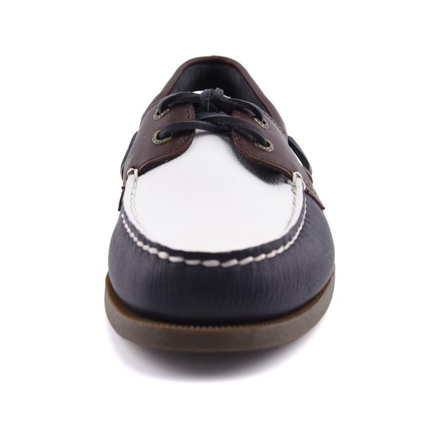 This iconic silhouette sets itself apart with superior craftsmanship and attention to detail in the form of a luxurious suede upper with traditional moccasin construction. As always, these boat shoes feature our signature 360° Lacing System
