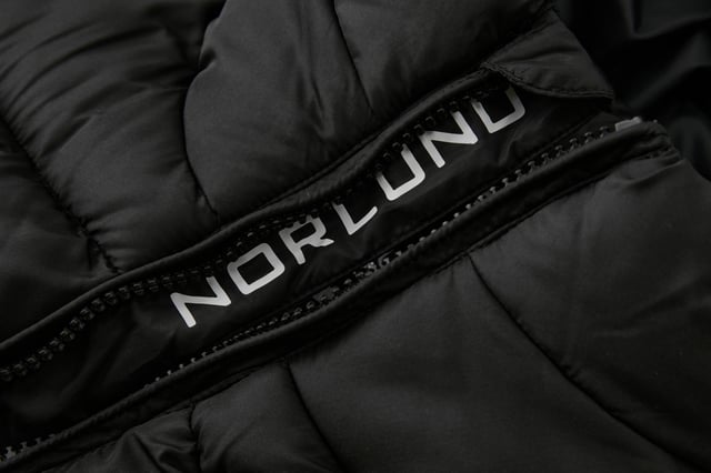 Norlund Dale voor heren. De warme parka is gemaakt van hoogwaardig polyester en heeft een warme binnenvoering. Ideaal voor de koude wintermaanden.  Merk: NorlundModelnaam: Parka DaleCategorie: winterjas herenMaterialen: polyesterKleur: zwart