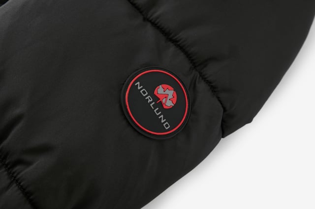 Norlund Dale voor heren. De warme parka is gemaakt van hoogwaardig polyester en heeft een warme binnenvoering. Ideaal voor de koude wintermaanden.  Merk: NorlundModelnaam: Parka DaleCategorie: winterjas herenMaterialen: polyesterKleur: zwart