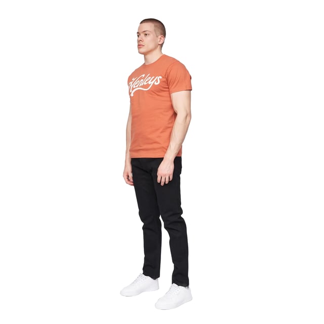 98% Cotton, 2% Elastane. Design: Plain. Pockets: 2 Side Pockets, 1 Coin Pocket, 2 Back Pockets. Rubber Label, Woven. Fit: Straight.
