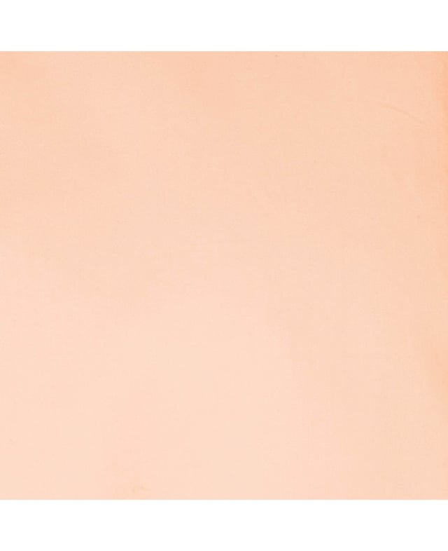 A summer-ready flattering, gently tapered slim fit shirt for men. Peach cotton twill fabric that will soften with each wash, tailored to a flattering fit. This casual shirt has been cut to a shorter length so it can be worn untucked. Featuring a curl resistant cutaway collar, with an integral and removable collar stay and stylish single cuffs. Cut to a flattering, gently tapered fit for all builds.