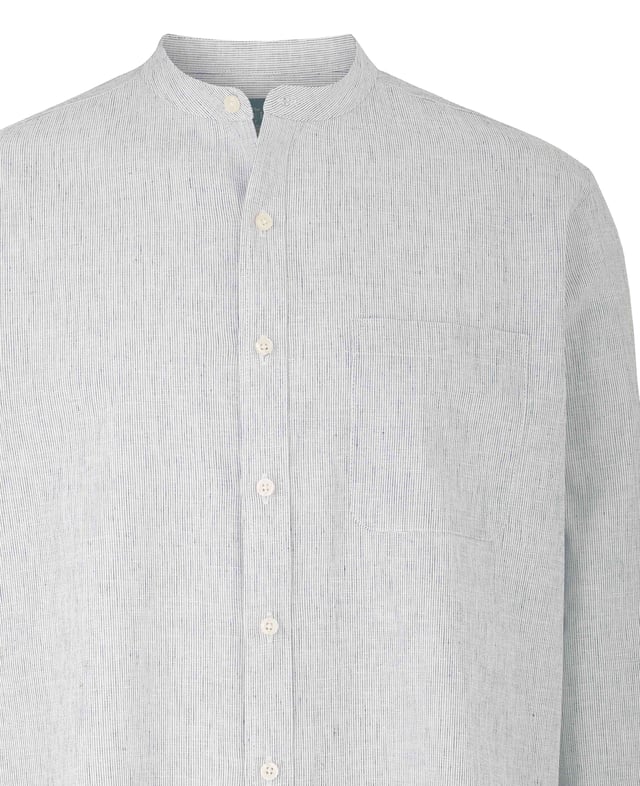 A lightweight 55% linen / 45% cotton blend shirt decorated with white and navy stripes. A smart option for the warmer months. Generously proportioned classic fit with a stylish grandad collar, split yoke, long tails and chest pocket.