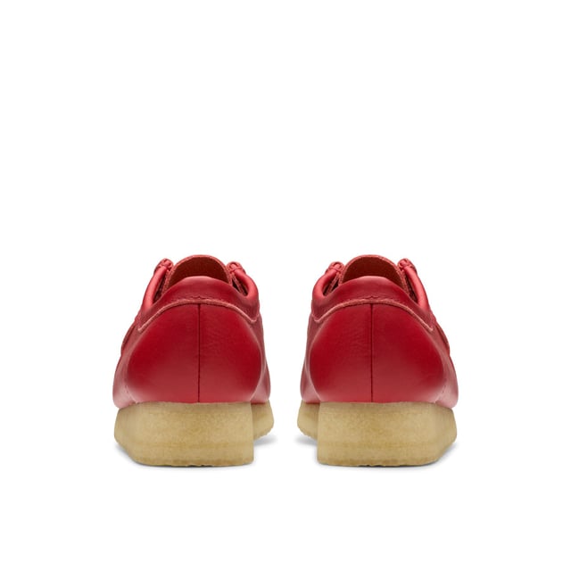 Launched in 1964, the moccasin-inspired Wallabee, with its clean and simple lines, has become an iconic Clarks design. Crafted from premium leather, it comes with a lace up fastening and distinctive contrasting crepe sole.