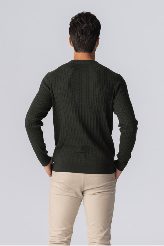 Jersey de punto trenzado para hombre - Army Estilo atemporal y comodidad inigualablePresentamos el jersey de punto trenzado para hombre: su nueva opción para una vestimenta informal refinada. Este jersey clásico combina un estilo atemporal con una comodidad incomparable, lo que lo convierte en una incorporación esencial al guardarropa de cualquier hombre. Ya sea que te vistas para un día informal en la oficina o para una salida relajada de fin de semana, este jersey está diseñado para realzar tu apariencia y mantenerte cómodo.