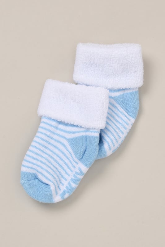 Soft, stretchy, and built for comfort, this 6-pack of terry baby socks from DKNY is perfect for everyday wear. The plush cotton-rich fabric offers a gentle feel against delicate skin, while the added stretch ensures a secure fit for wriggly little toes. Ideal for layering during cooler spring and summer days.