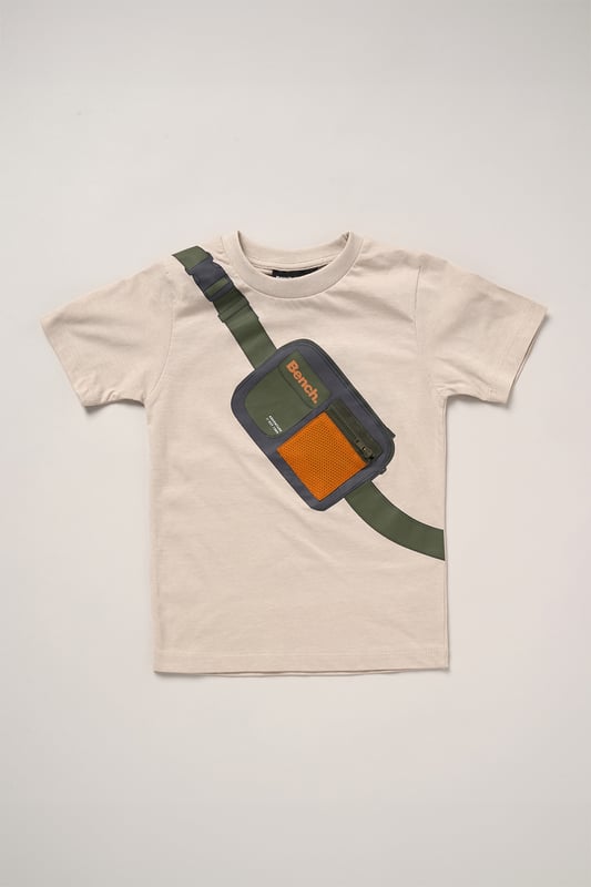 This Bench 2-piece set includes a breathable cotton t-shirt and comfy brushed sweat shorts – perfect for everyday adventures. The t-shirt features a fun printed bag graphic across the chest, complete with a zip detail for added style. The shorts have a soft elasticated waistband with a cotton drawcord for an easy, adjustable fit. A go-to outfit that blends comfort and playful design for active days.