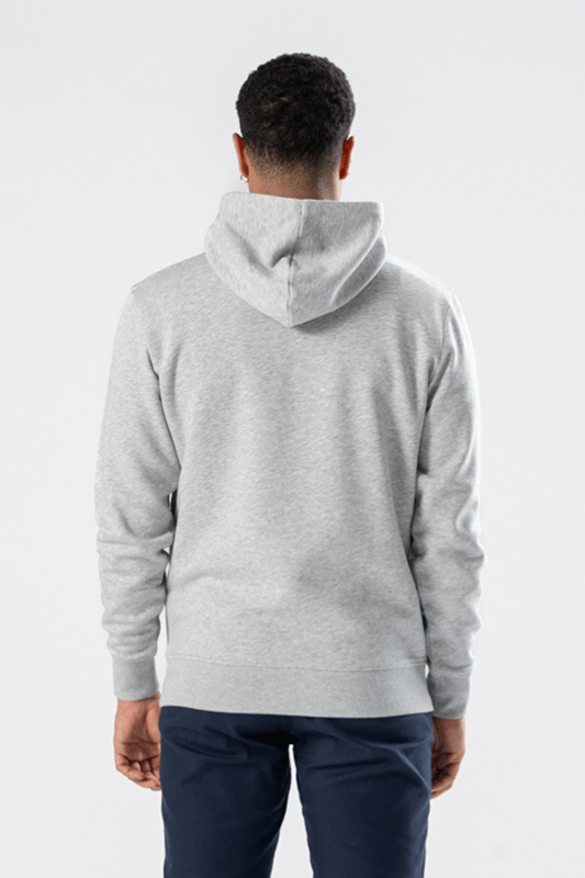 Experimenta el estilo y la comodidad con nuestra sudadera con capucha en gris ceniza. Perfecta para hombres, esta sudadera con capucha está confeccionada con una lujosa mezcla de 70 % algodón y 30 % poliéster, que brinda suavidad y durabilidad. Ideal para cualquier ocasión informal, esta sudadera con capucha está diseñada con un corte clásico y un elegante color gris para combinar con cualquier atuendo. Ya sea que vayas al gimnasio o disfrutes de un día tranquilo en casa, esta sudadera con capucha te mantendrá luciendo y sintiéndote genial durante todo el día. Tiene un espacioso bolsillo canguro en la parte delantera, perfecto para guardar lo esencial o mantener las manos calientes. La capucha se puede ajustar con cordones para mayor comodidad y protección contra las inclemencias del tiempo.