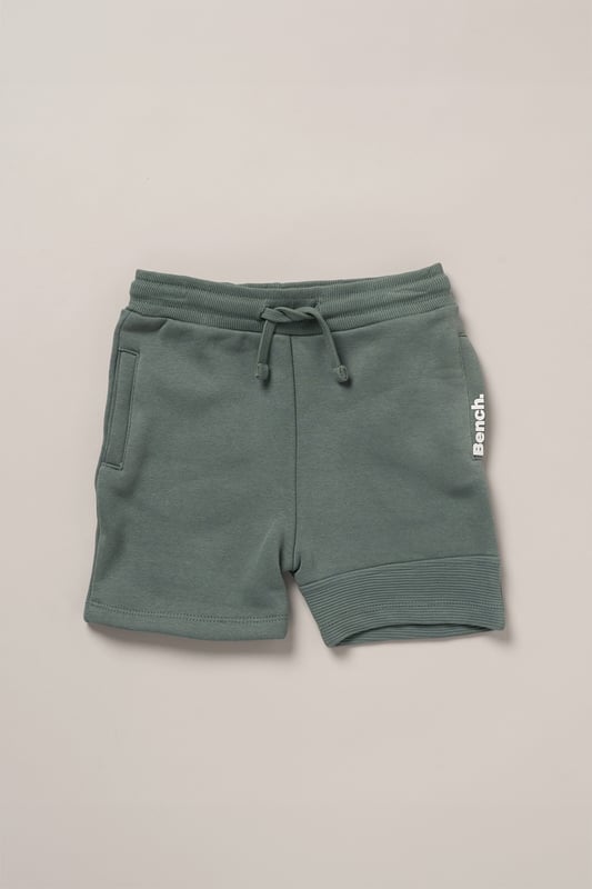 This Bench set combines a short sleeve sweatshirt with matching shorts, made from soft brushed sweat fabric for all-day comfort. Featuring ottoman rib panelling and elasticated rib hems, the outfit blends durability with a premium finish. A flat woven drawcord adds a practical detail, making this set a go-to for casual wear with a stylish edge.