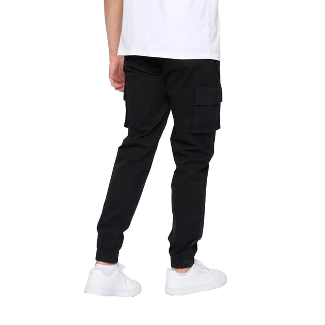 98% Baumwolle, 2% Elastan. Gewebetechnik: Stretch. Gewebe: gewebter Stoff. Design: Logo, Unifarben. Knopfverschluss, Hosenschlitz mit Reißverschluss. Gürtelschlaufen. Taschenart: Zwei Seitentaschen, Zwei Cargotaschen, Klappenverschluss. Saum: gerippt.