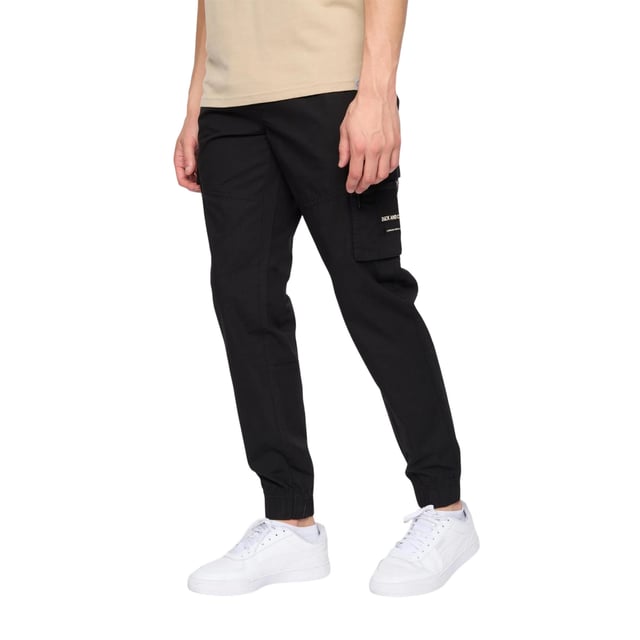 100% Baumwolle. Design: Logo, Unifarben. Gewebetechnik: langlebig. Taschenart: Zwei Taschen am Oberschenkel, Reißverschluss. Taille: Kontrastfarbene Durchzugskordel, Elastisch. Saum: Elastisch.