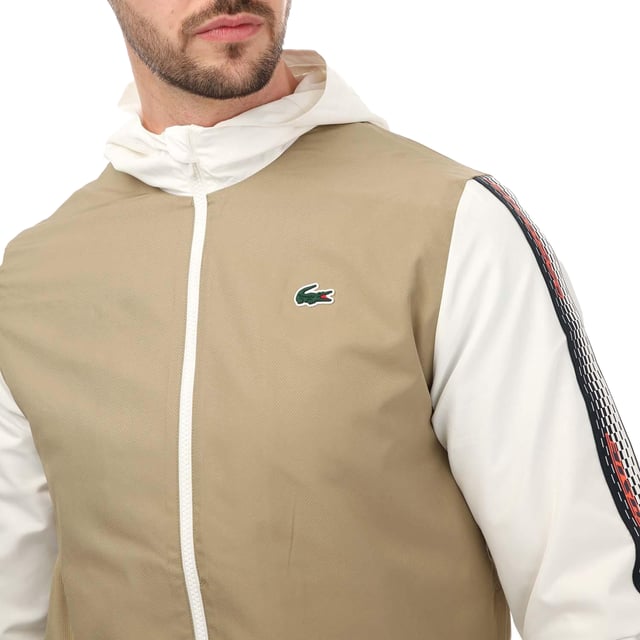 Baumwolle, Recyceltes Polyester. Gewebe: Trikot. Design: Logo, bedruckt. Mit Kapuze. Kurzärmlig, Schmal zulaufend. Kinnschutz, Seitliche Panele. Zum Überziehen. Passform: Regulär. Futterstoff: Netzmaterial. XS: 90,17 cm. S: 96,52 cm.