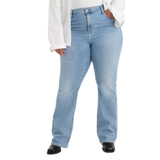85% bomull, 7% tencel, 6% elastomultiester, 2% elastan. Tyg: Stretch. Utförande: Slät. Fickor: 2 sidofickor, 2 bakfickor, 1 myntficka. Fästning: Knapp, blixtlås. Hög resning, läderlapp. Passform: Bootcut.
