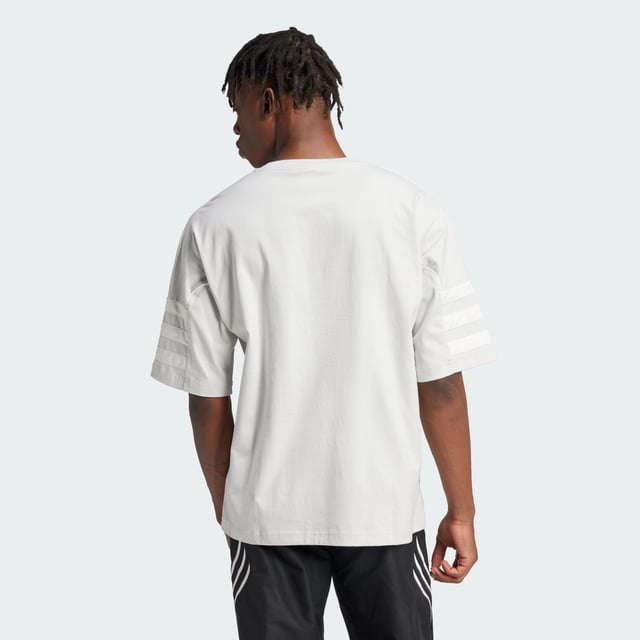 Every detail of this adidas t-shirt tells a story. The loose, casual cut crafted from soft single jersey sets you up for comfort while the bold graphic treatment shows your support for athletes who compete on the world's biggest stages. From your regular rotation to travel days, its laid-back ease and distinctive details are ready to take you anywhere.  - Loose fit - Ribbed crewneck - 100% cotton  Shipped by adidas